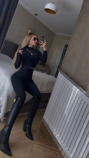 Escort Stacy