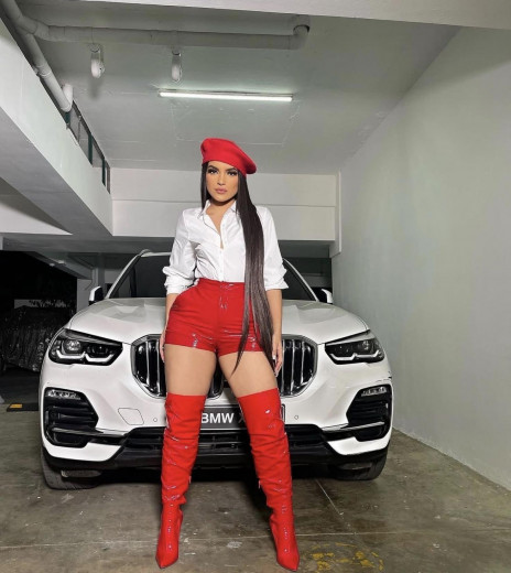 Escort Stacy